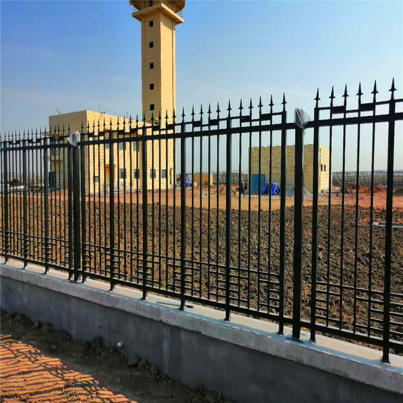 衢州锌钢护栏的施工准备