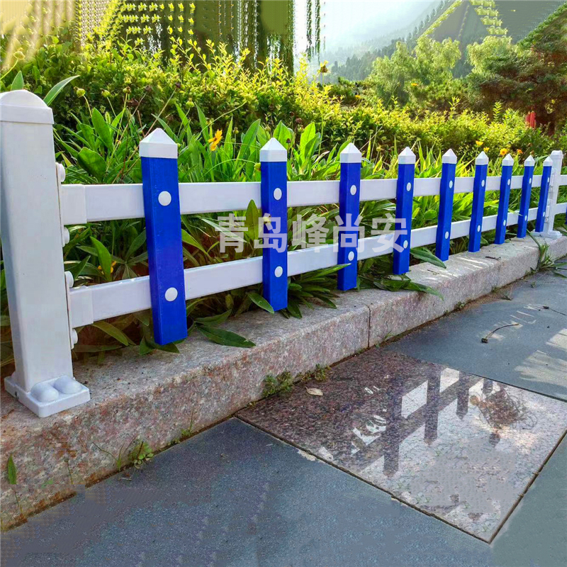洛浦PVC草坪护栏