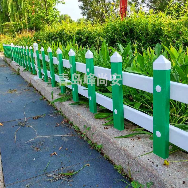 洛浦PVC草坪护栏