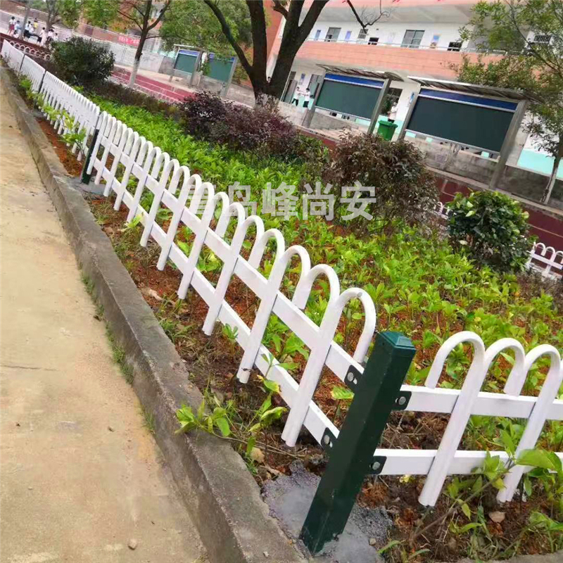 洛浦锌钢草坪护栏