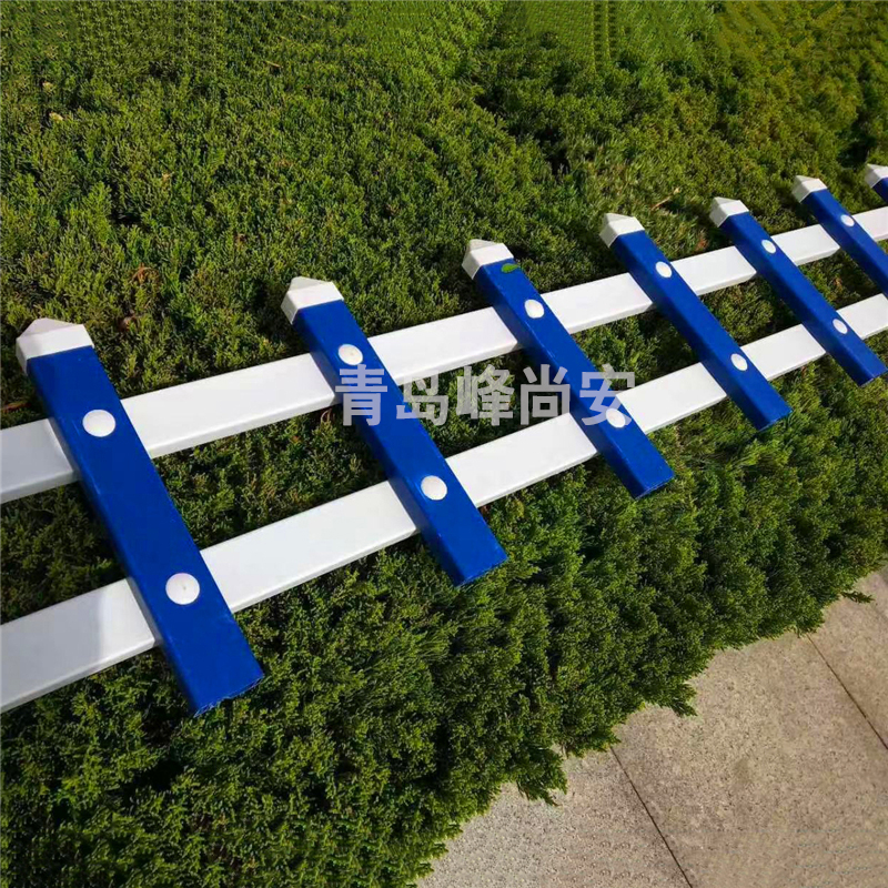 洛浦PVC草坪护栏